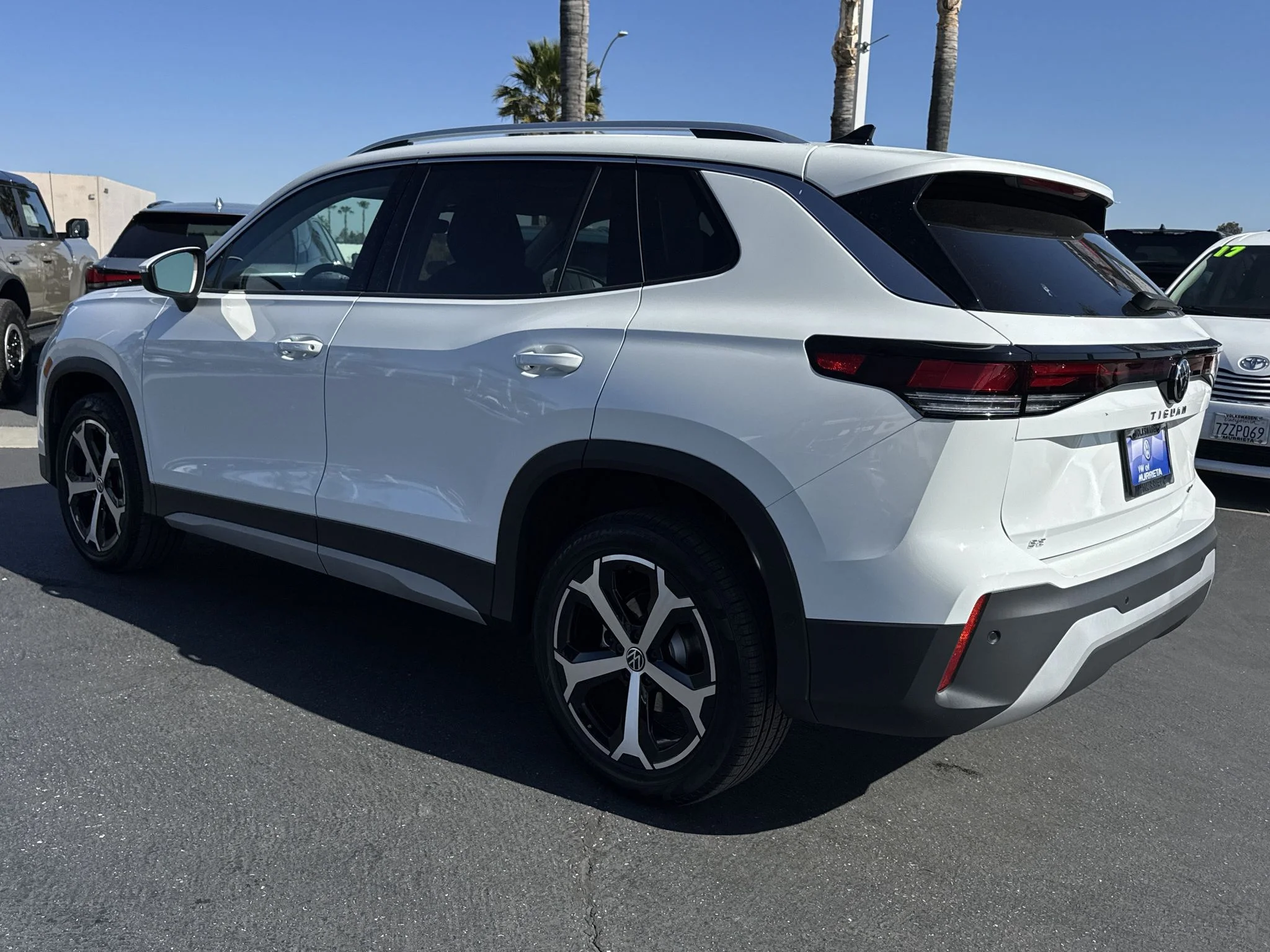 New 2026 Pure White Volkswagen SE image 5