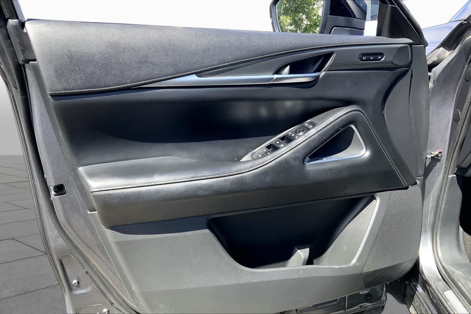 Used 2023 Graphite Shadow INFINITI LUXE image 20