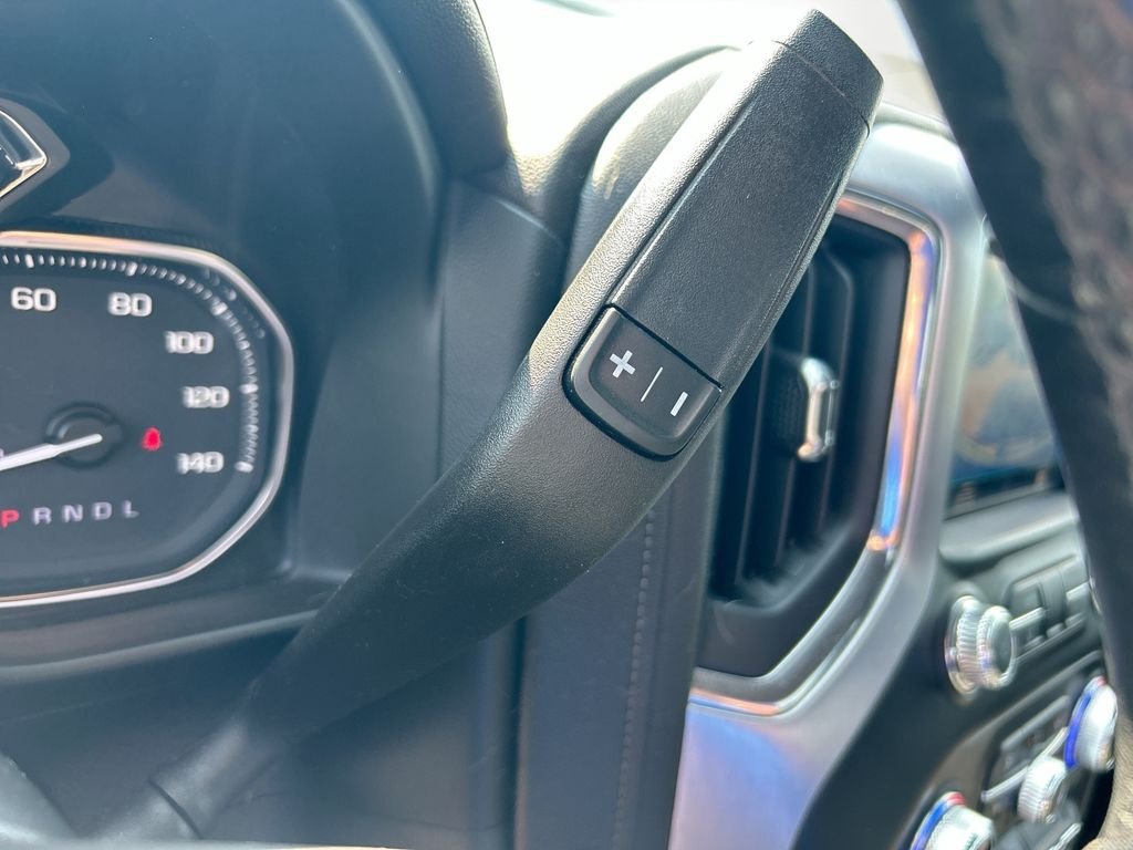 Used 2022 White GMC Elevation image 15