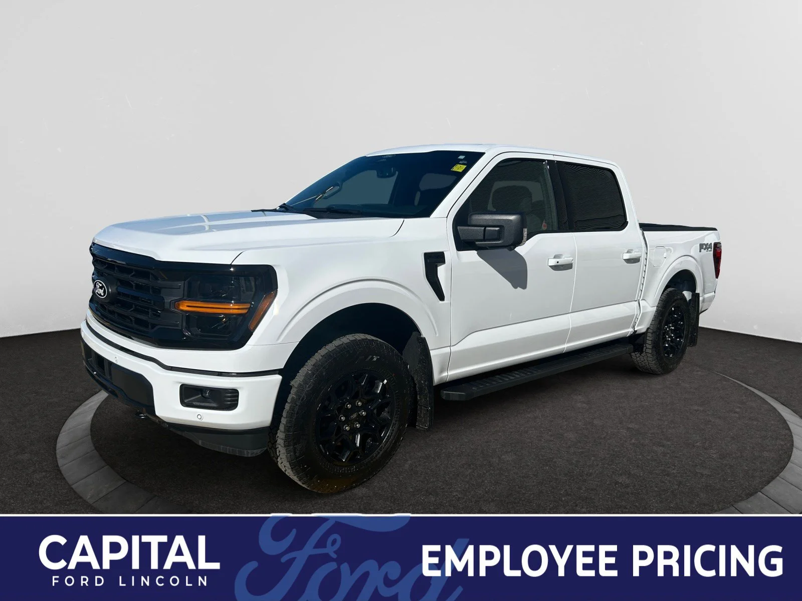 New 2026 Oxford White Ford XLT image 1