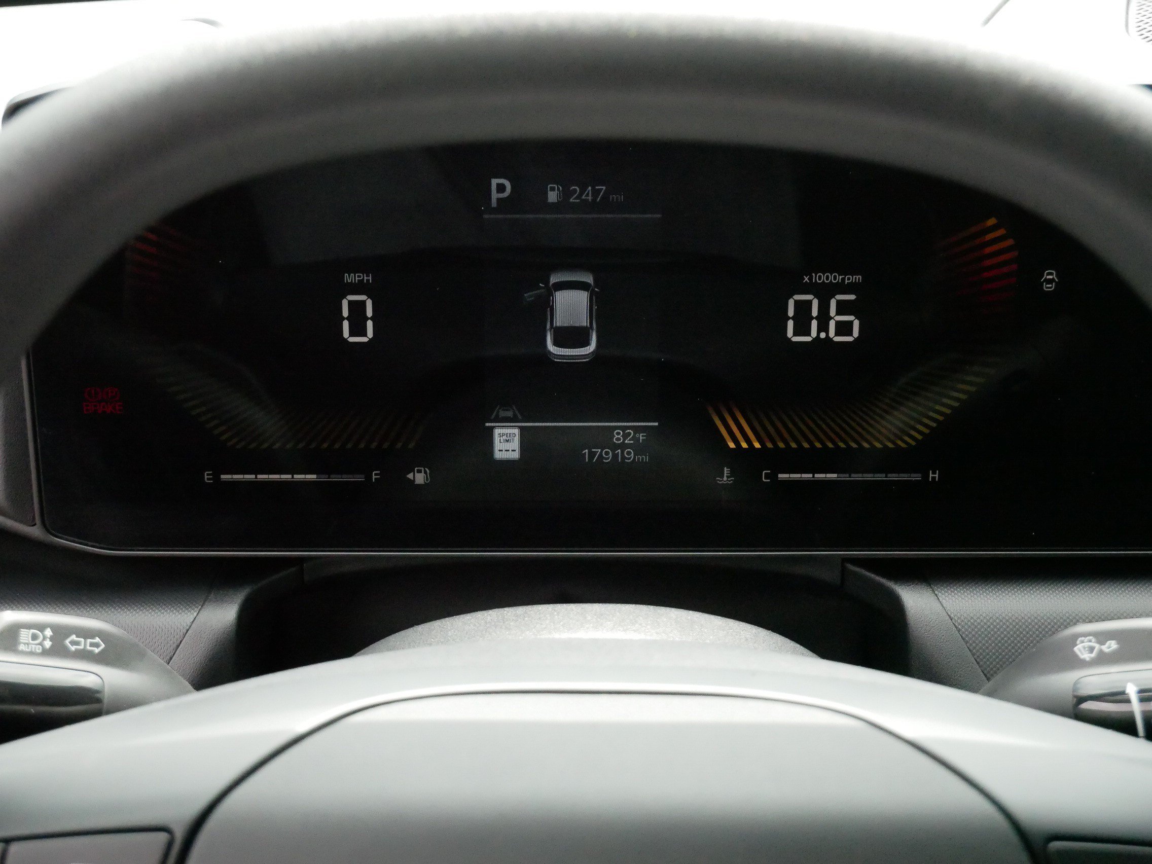 Used 2025 Snow White Pearl Kia LXS image 21
