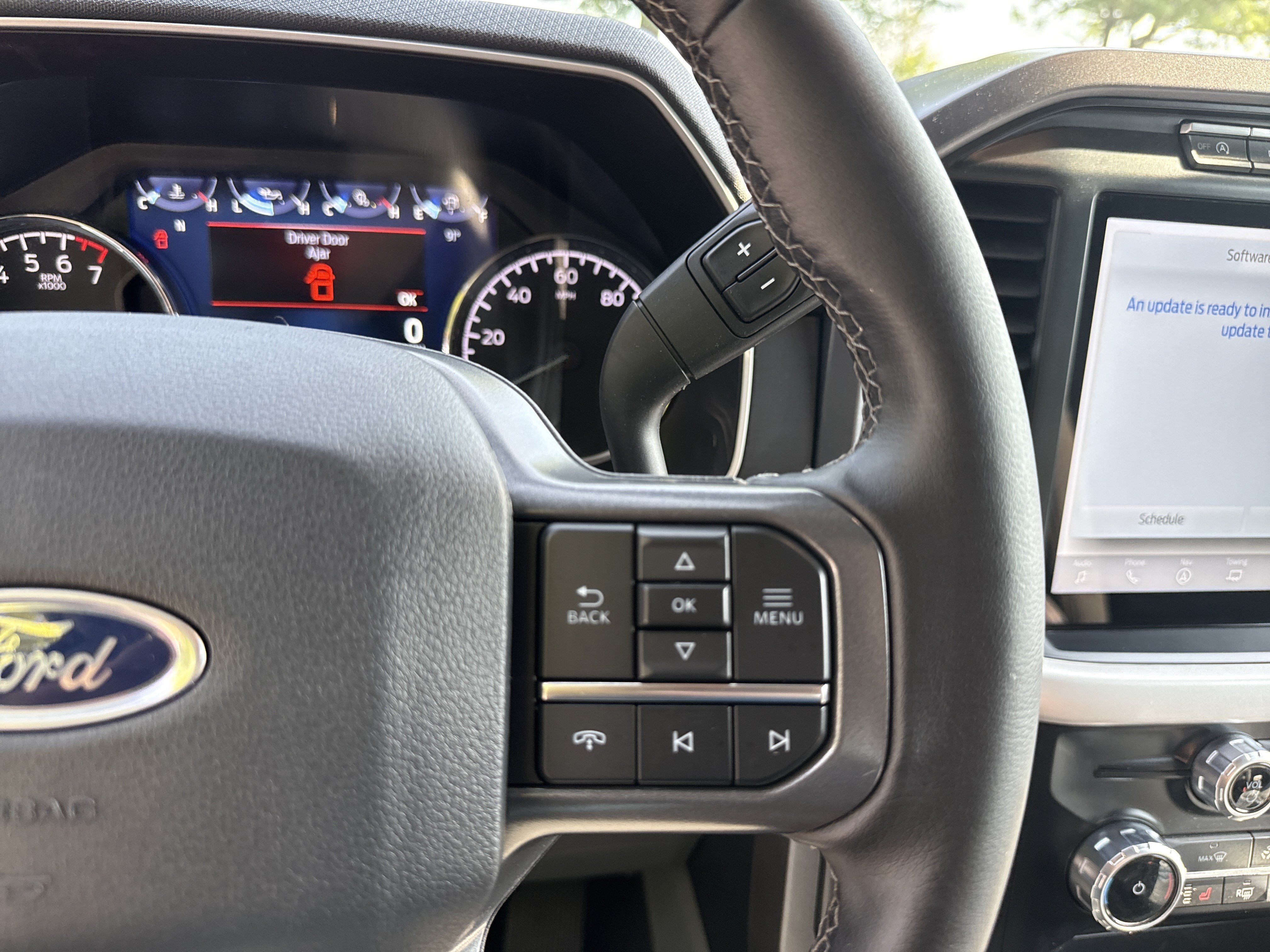 Used 2023 Silver Metallic Ford XLT image 25