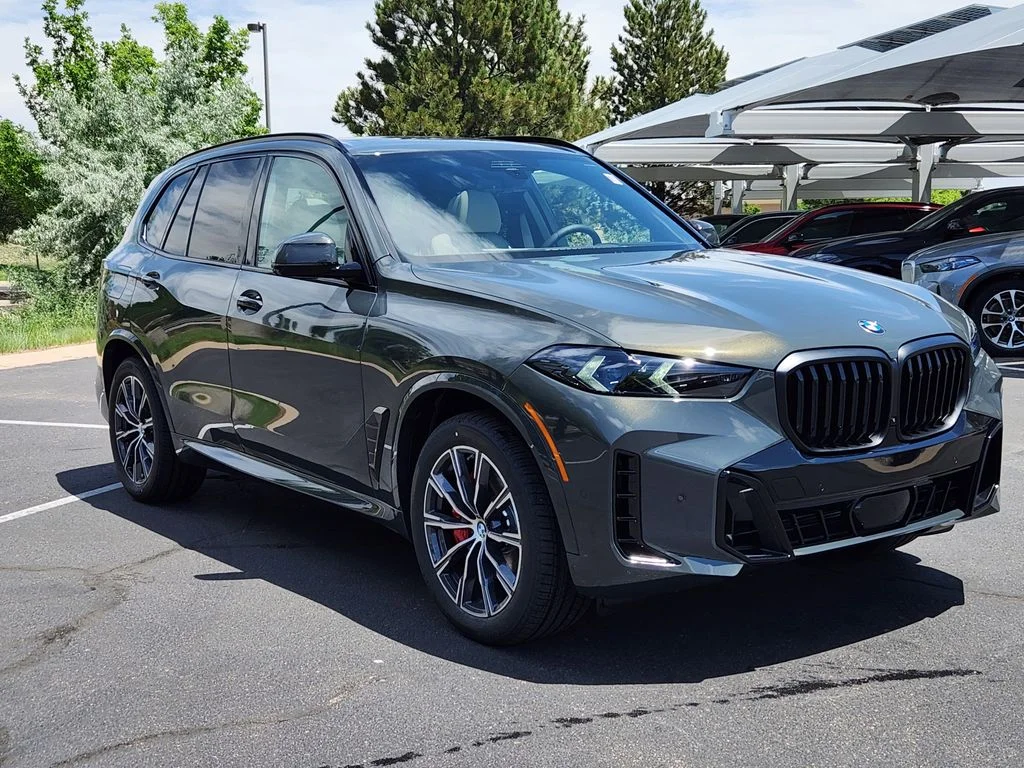 New 2026 Dravit Grey Metallic BMW xDrive40i image 5