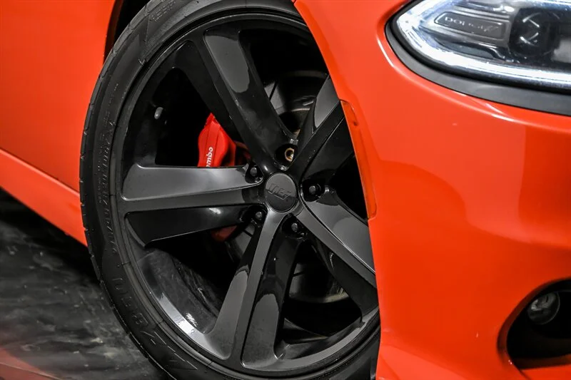 Used 2017 Go Mango Dodge R/T Scat Pack image 3