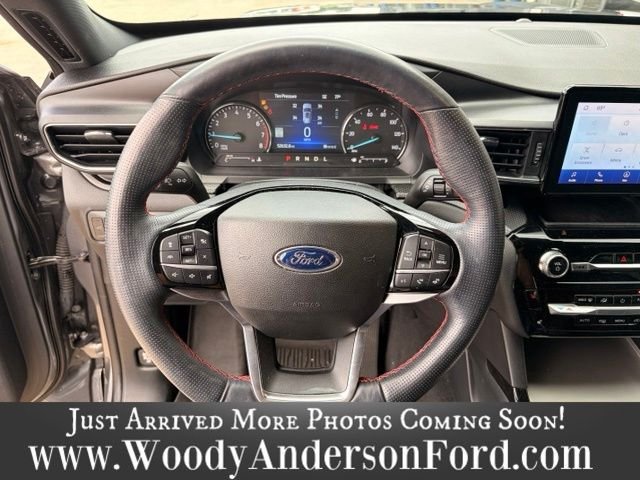 Used 2022 Carbonized Gray Metallic Ford ST-Line image 13