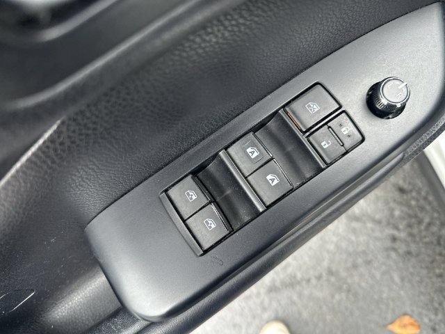 Used 2019 White Toyota SE image 24