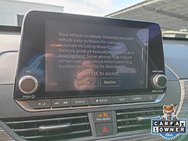 Used 2019 White Nissan 2.5 Platinum image 8