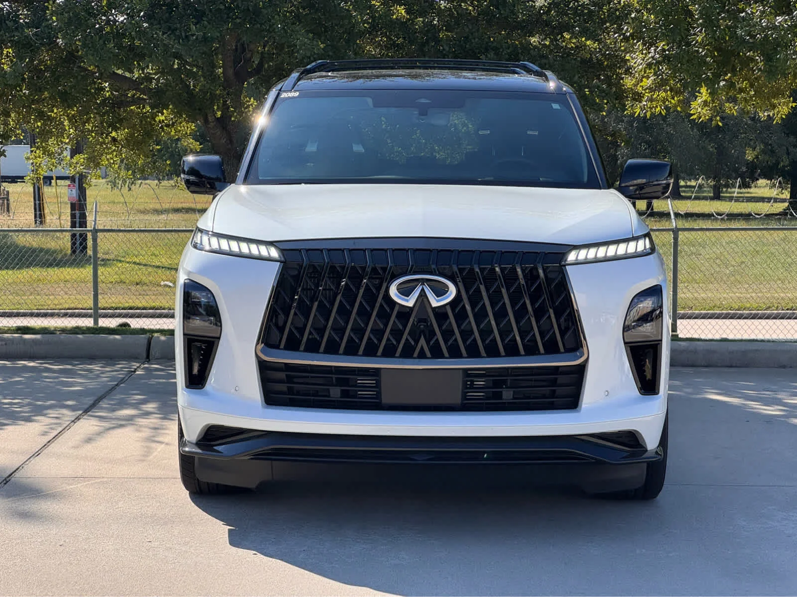 Certified Used 2027 Radiant White/Black Obsidian INFINITI SPORT image 2