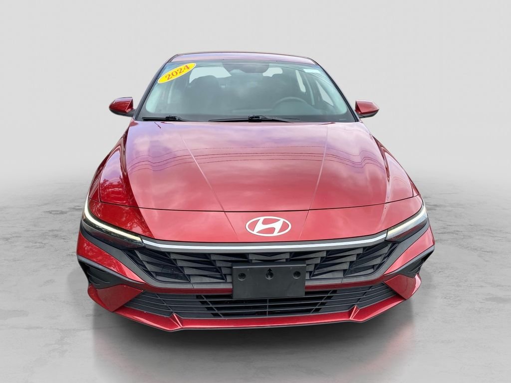 Used 2024 Red Hyundai SEL image 6
