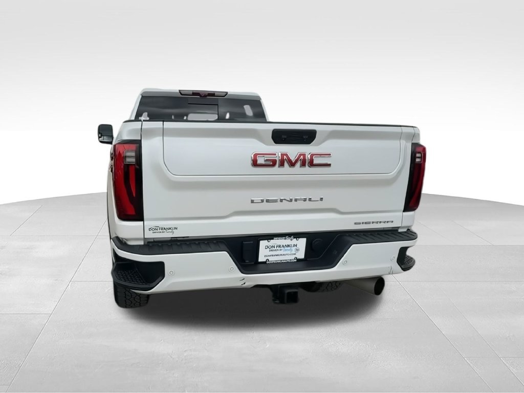 Used 2024 White GMC Denali image 7