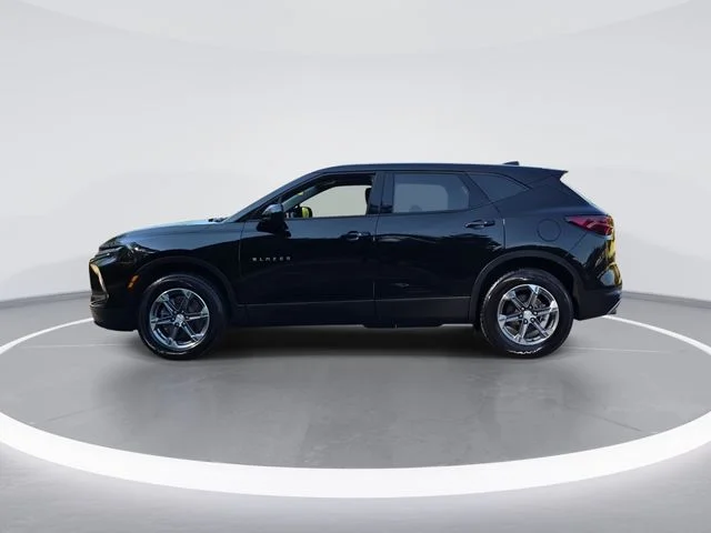 Used 2025 Black Chevrolet LT image 5