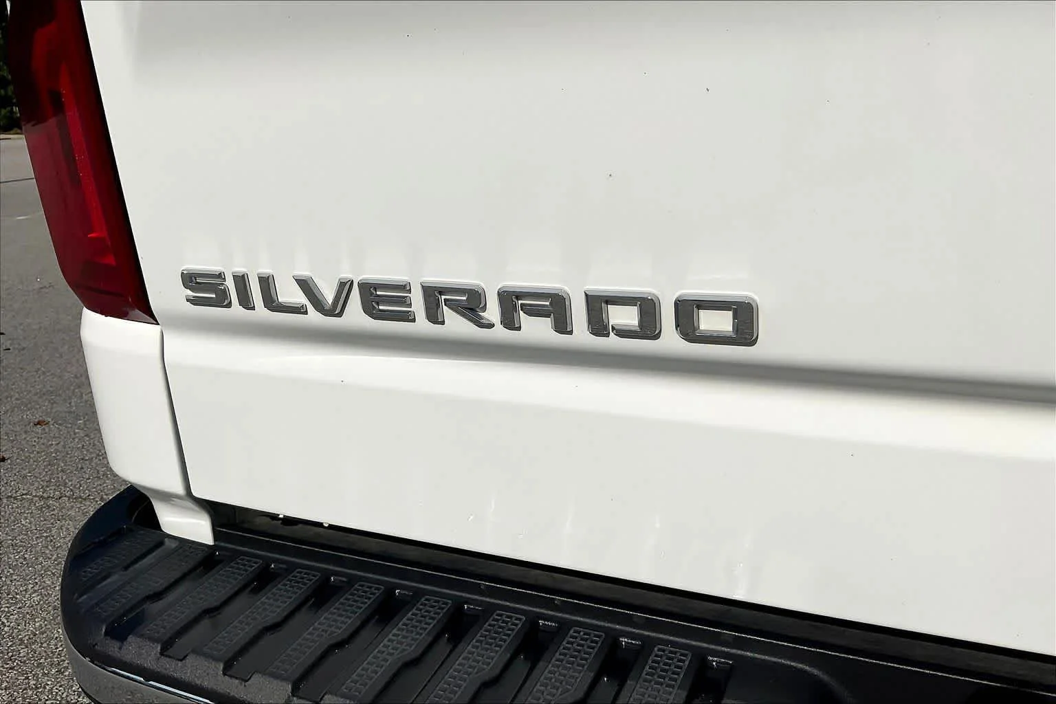 Used 2020 Summit White Chevrolet LTZ image 30