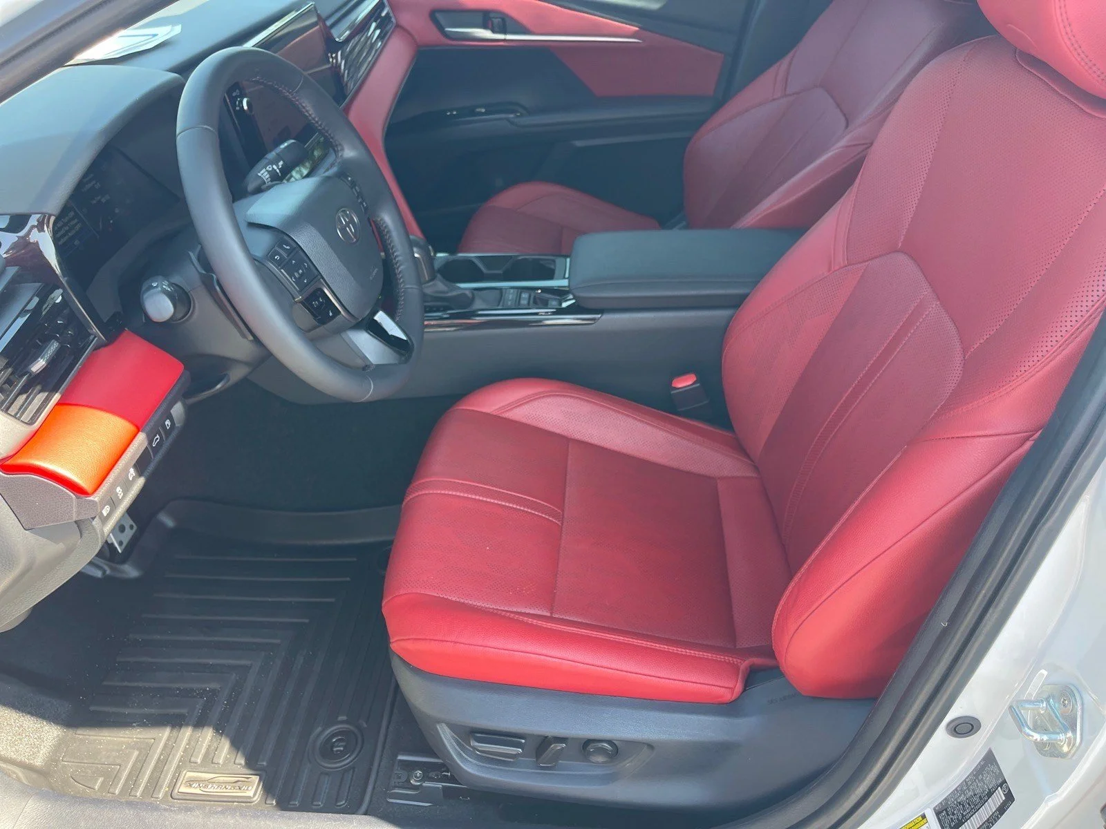 Used 2025 Pearl Toyota XSE image 10