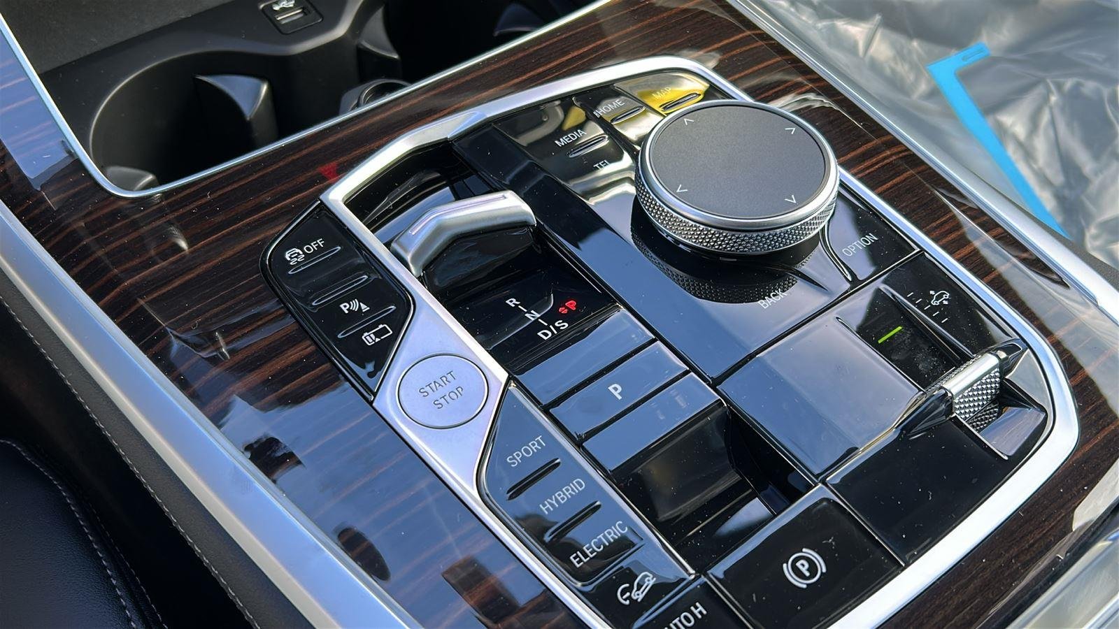 New 2026 Skyscraper Grey Metallic BMW xDrive50e image 16