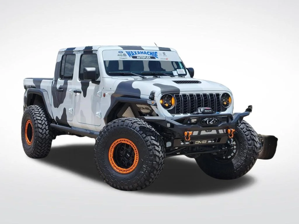 New 2026 Bright White Clear-Coat Exterior Paint Jeep Mojave image 1