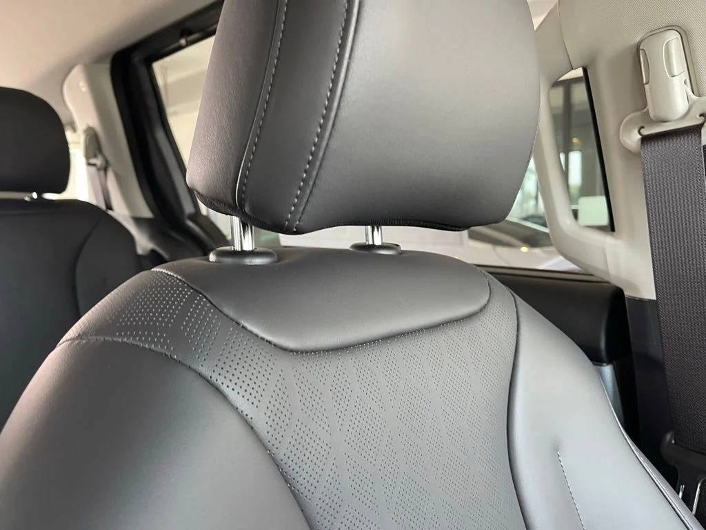 New 2026 White Kia EX image 25