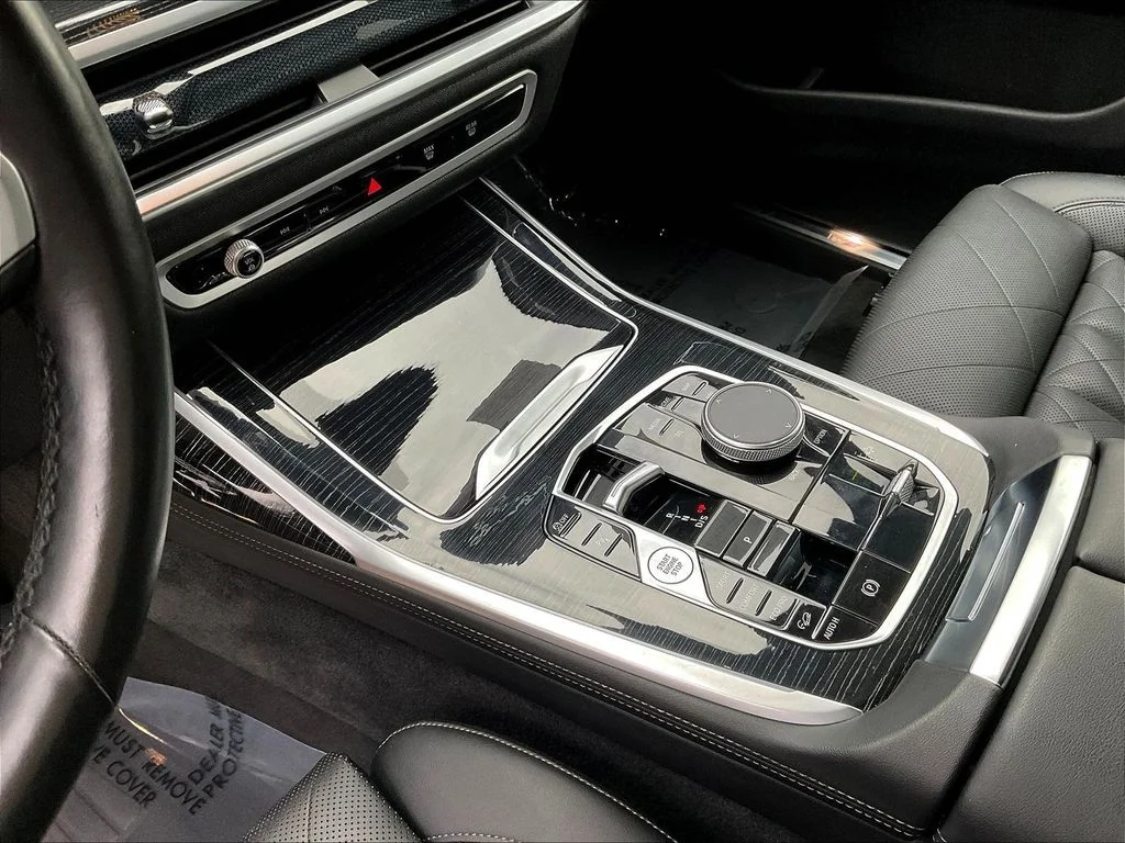 Used 2024 Gray Metallic BMW xDrive40i image 18