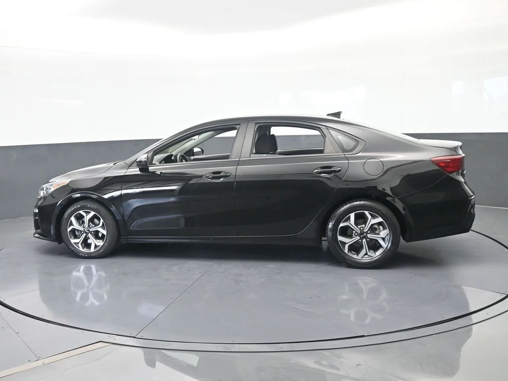 Used 2021 Kia Forte LXS with VIN 3KPF24AD3ME381336 for sale in Miami Lakes, FL