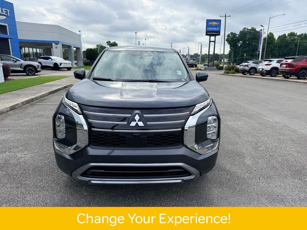 Used 2025  Mitsubishi SE image 20