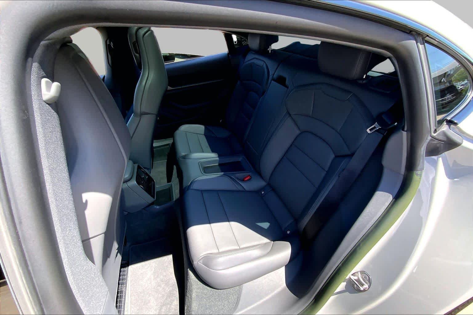 Used 2022 Chalk Porsche  image 18