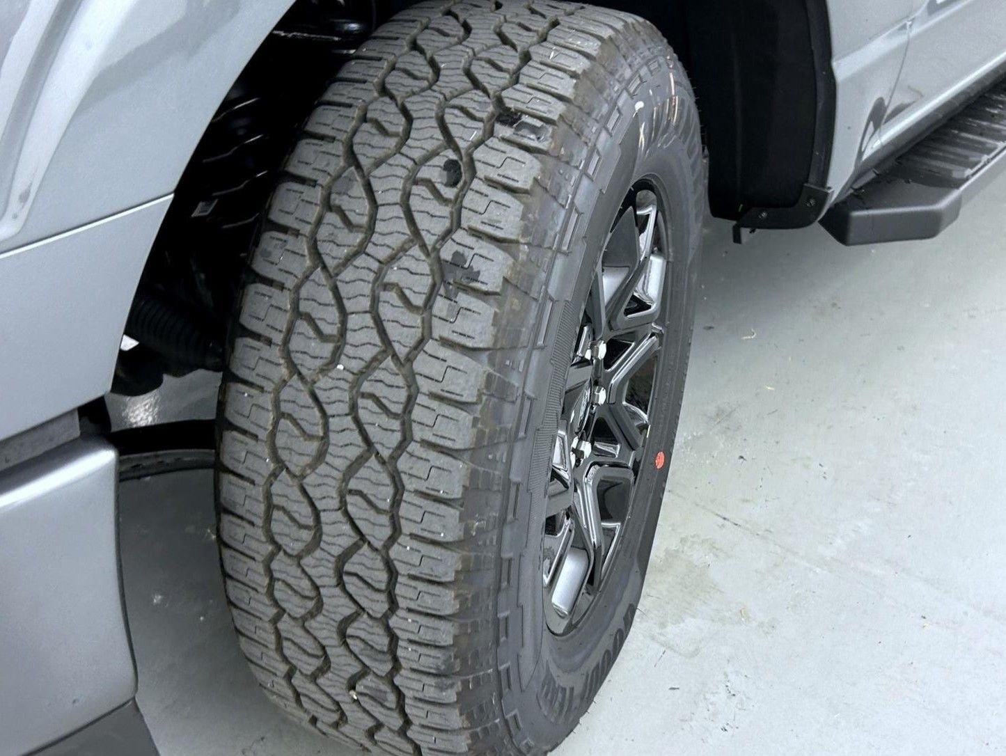 New 2026 Carbonized Gray Metallic Ford XLT image 24