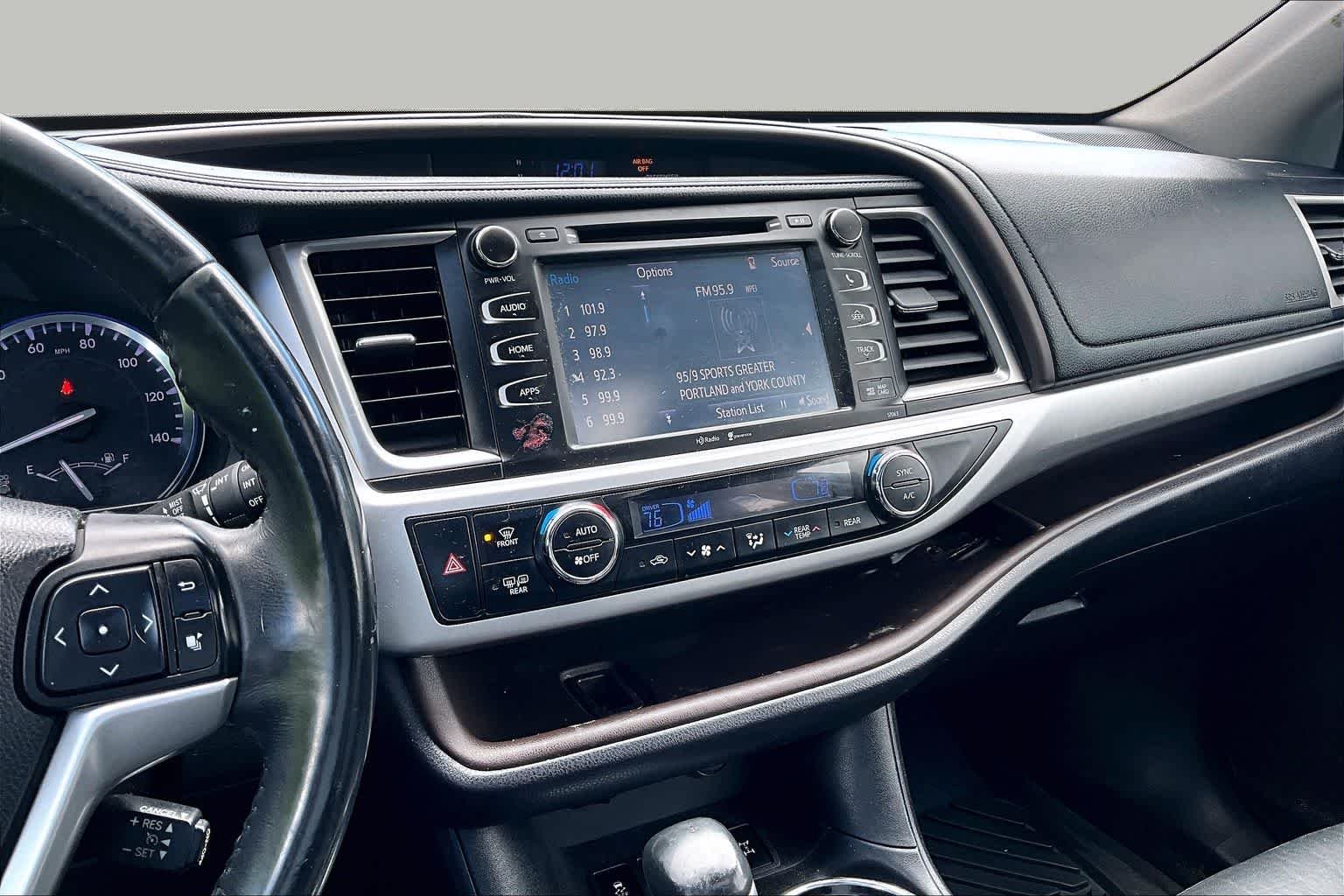 Used 2015 Silver Sky Metallic Toyota XLE image 7