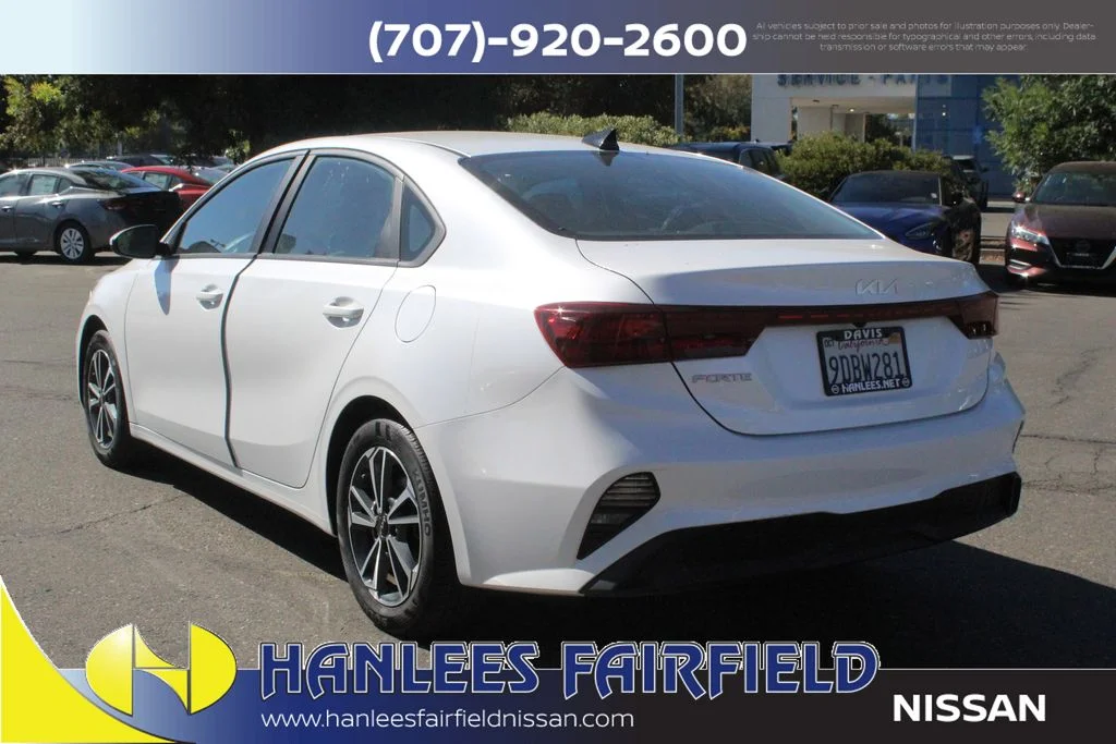 Used 2023 White Kia LXS image 9