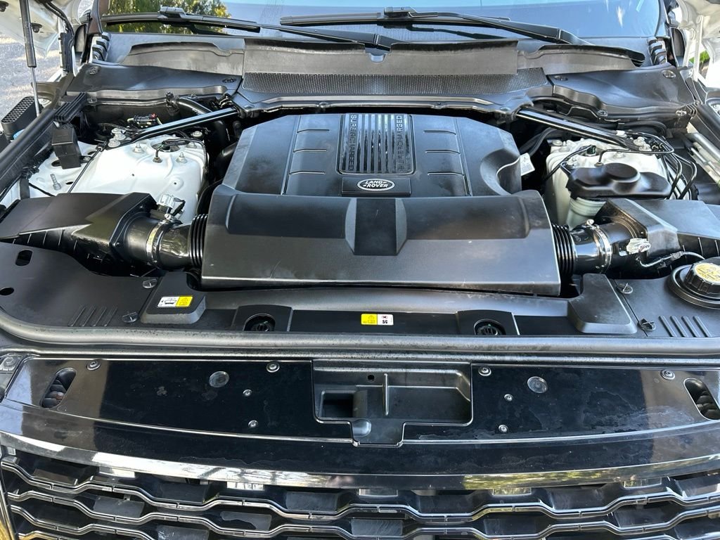 Used 2019 White Land Rover 5.0L V8 Supercharged image 9