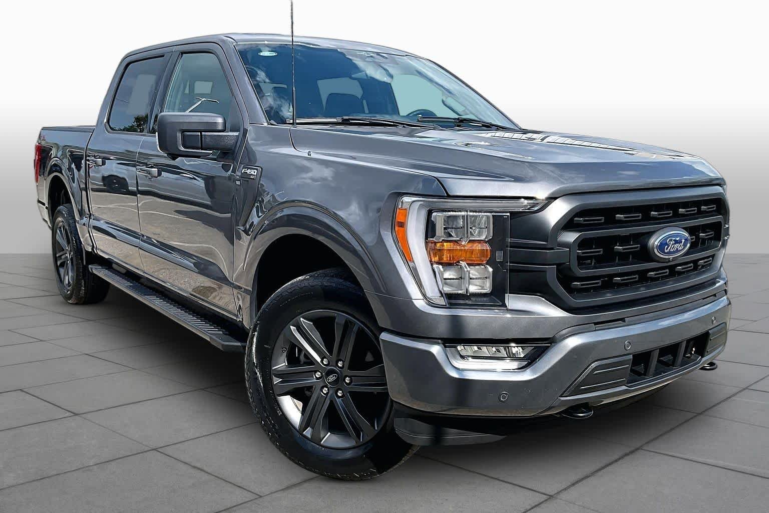 Used 2023 Carbonized Gray Metallic Ford XLT image 3