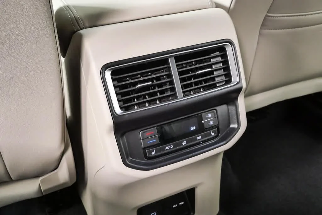 New 2026 Pure Gray Volkswagen 2.0T SEL Premium R-Line image 20