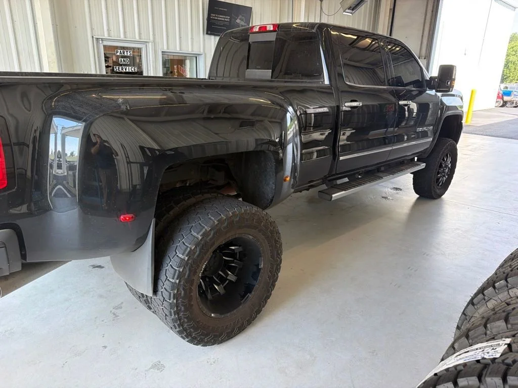 Used 2019 Ebony Twilight Metallic Paint GMC Denali image 6