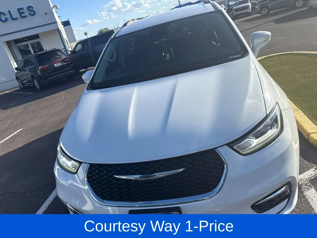 Used 2021 White Chrysler Touring L image 11