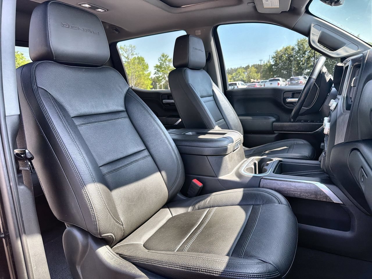 Used 2019 ONYX BLACK GMC Denali image 23