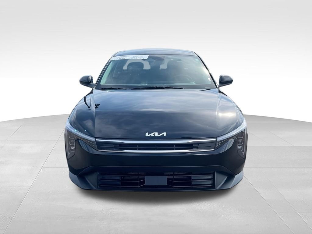 Used 2025 Black Kia LXS image 3