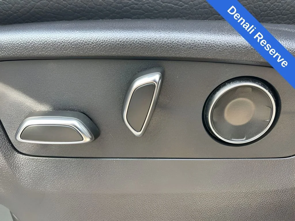 Used 2024 White Frost Tricoat GMC Denali image 20