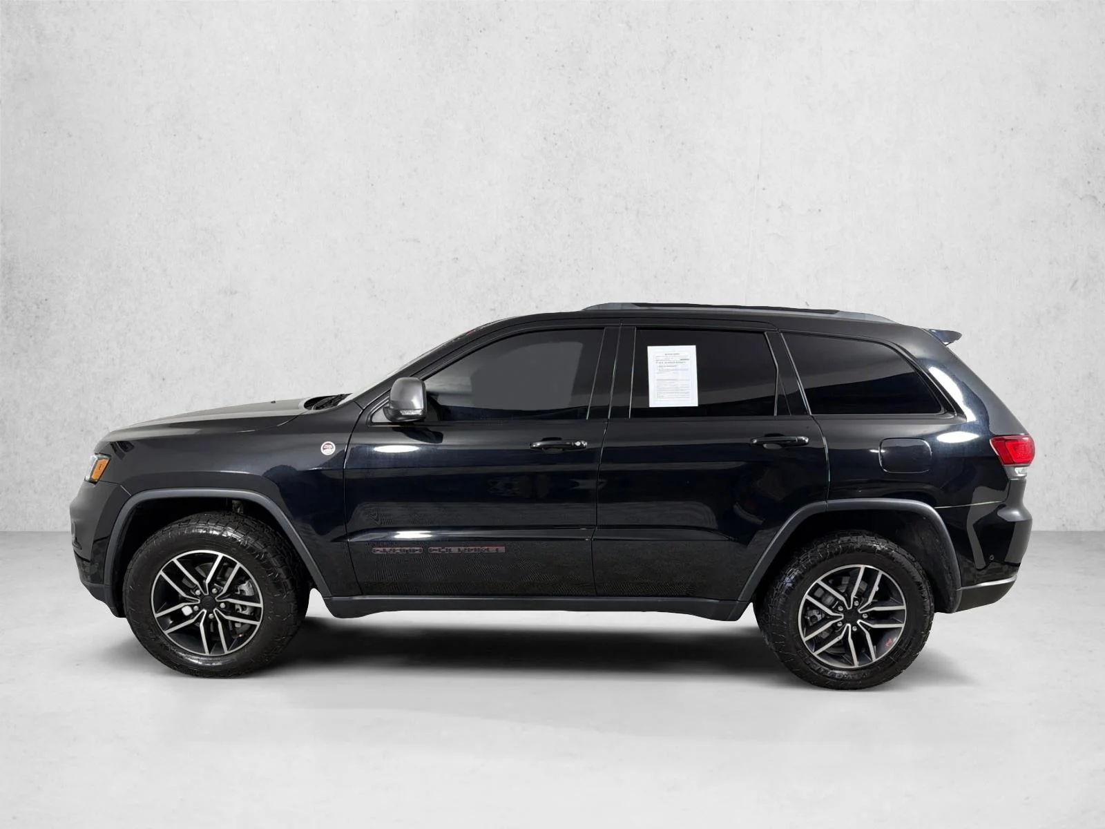 Used 2020 Gray Jeep Trailhawk image 8