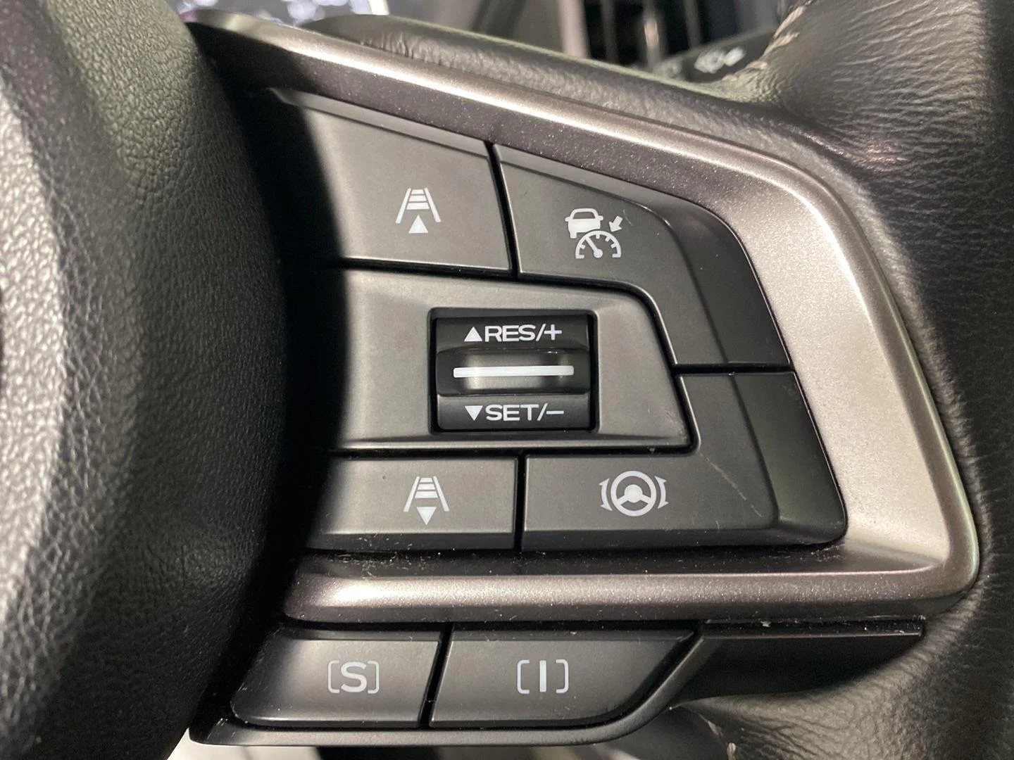 Used 2022 Horizon Blue Pearl Subaru Premium image 26