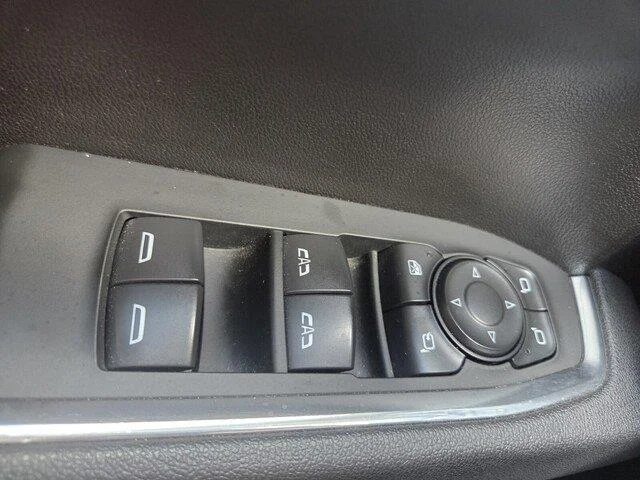 Used 2025 Summit White GMC SLT image 19