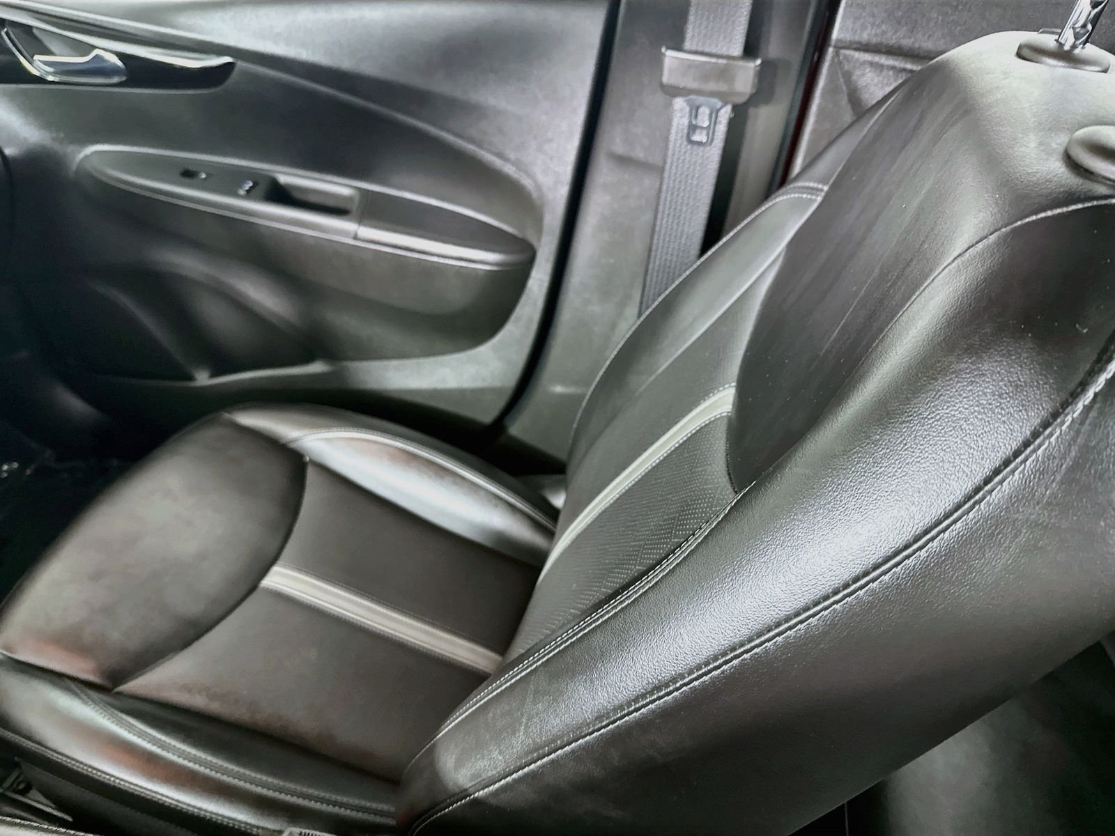 Used 2022 Red Hot Chevrolet 2LT image 22