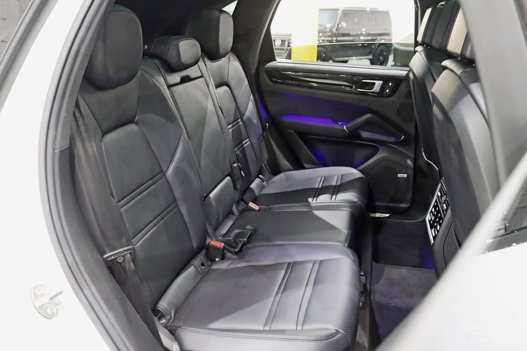 2022 Porsche Cayenne Platinum Edition - Photo 31