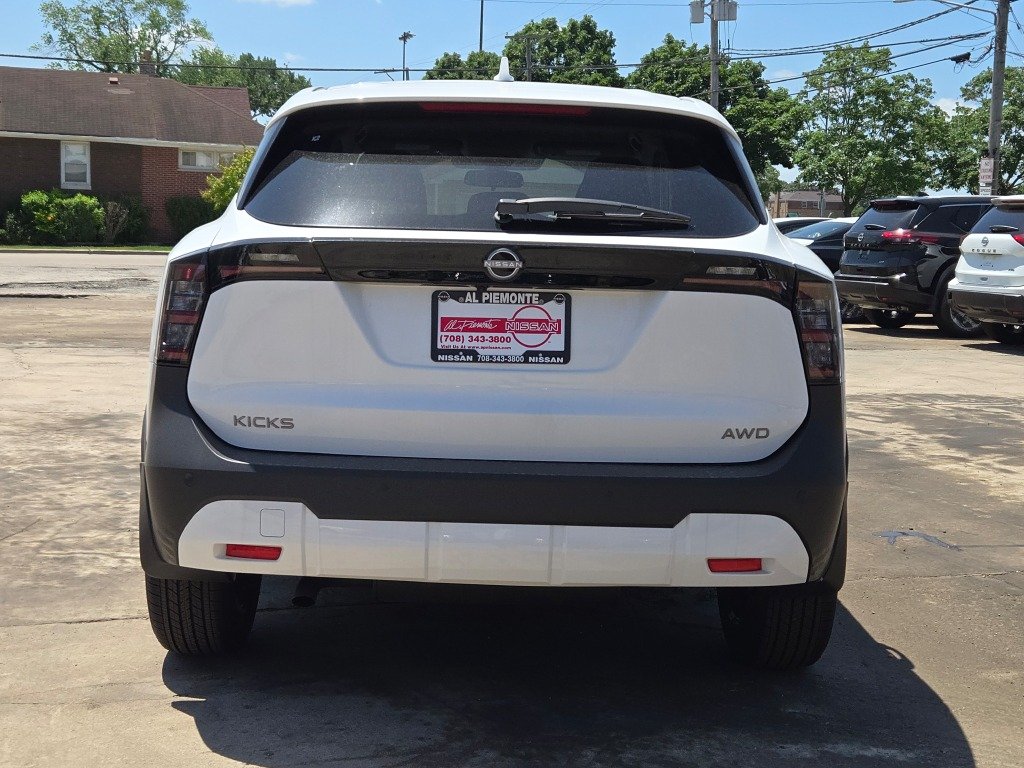 Used 2025 White Nissan SV image 11