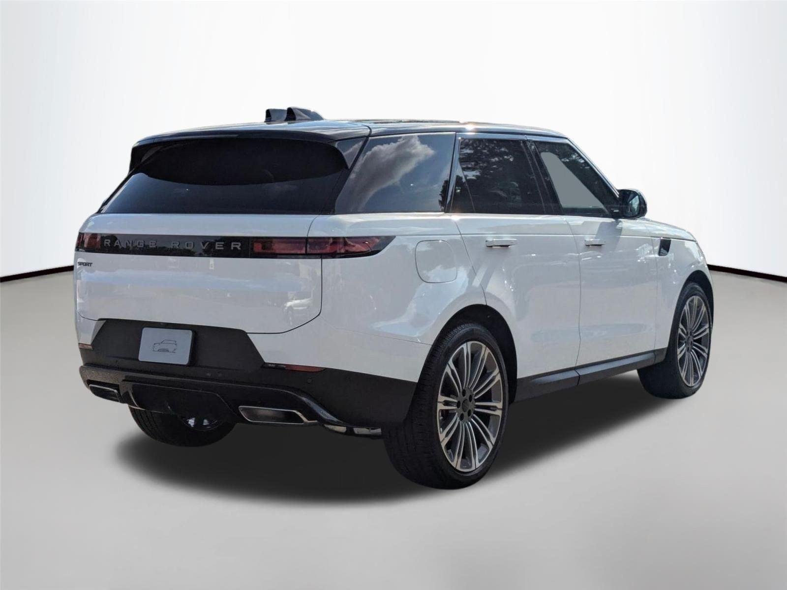 New 2026 Fuji White Land Rover SE image 5