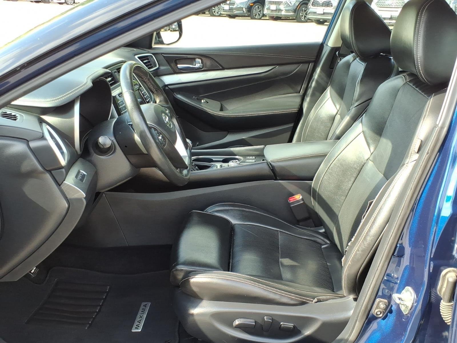 Used 2018 Deep Blue Pearl Nissan SV image 10