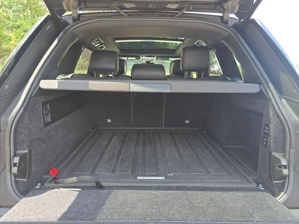 Used 2021 Black Land Rover Westminster image 35
