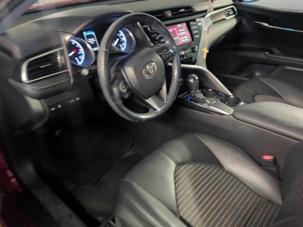 Used 2018 Ruby Flare Pearl Toyota SE image 3