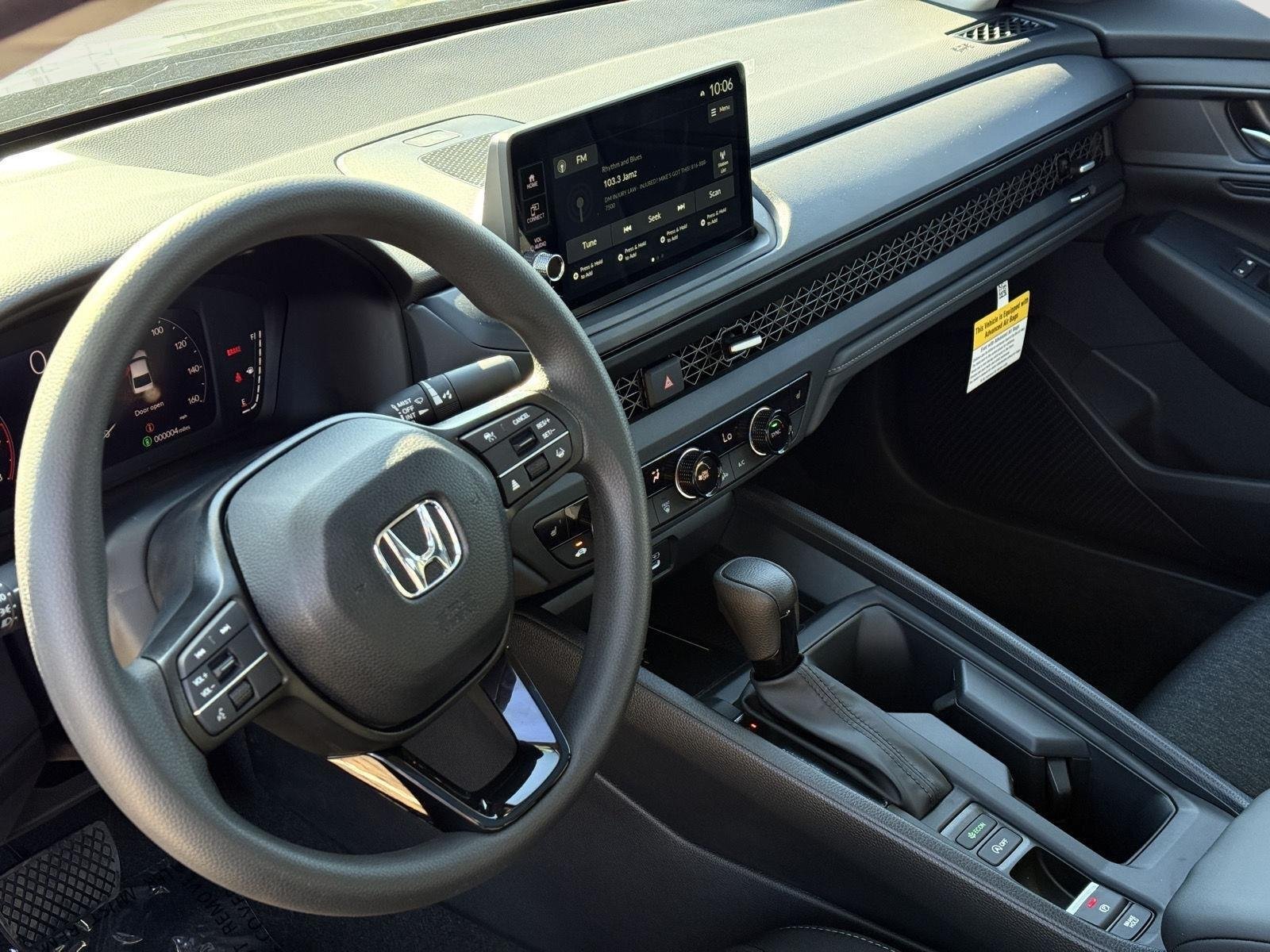New 2026 Meteorite Gray Metallic Honda SE image 11