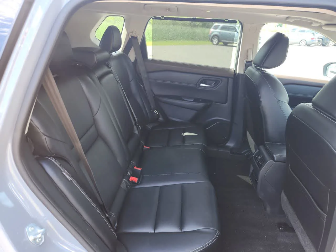Used 2023 Boulder Gray Pearl Nissan SL image 14