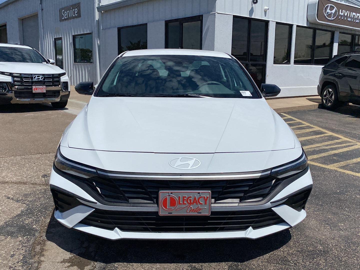 Used 2025 Serenity White Hyundai SEL Sport image 8