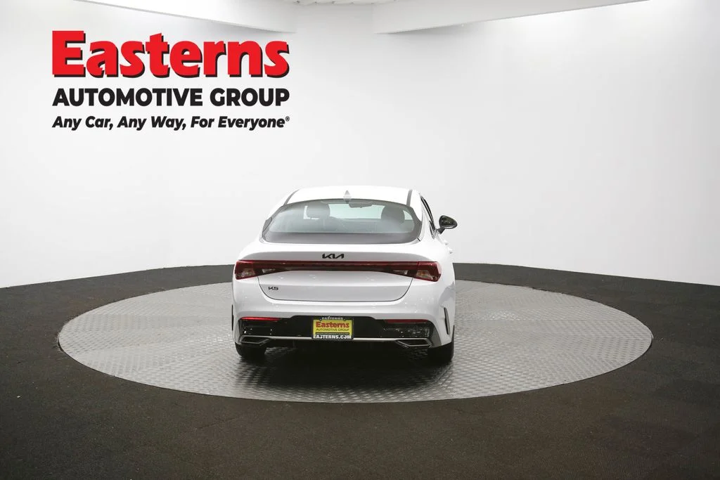 Used 2023 White Kia LXS image 35