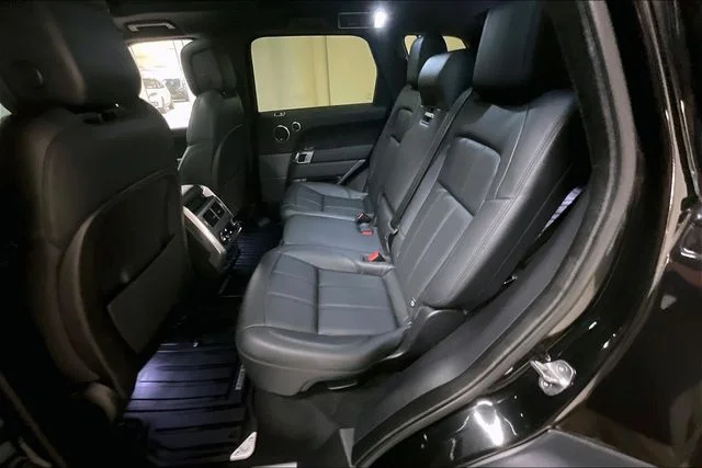 Used 2022  Land Rover HSE Dynamic image 13